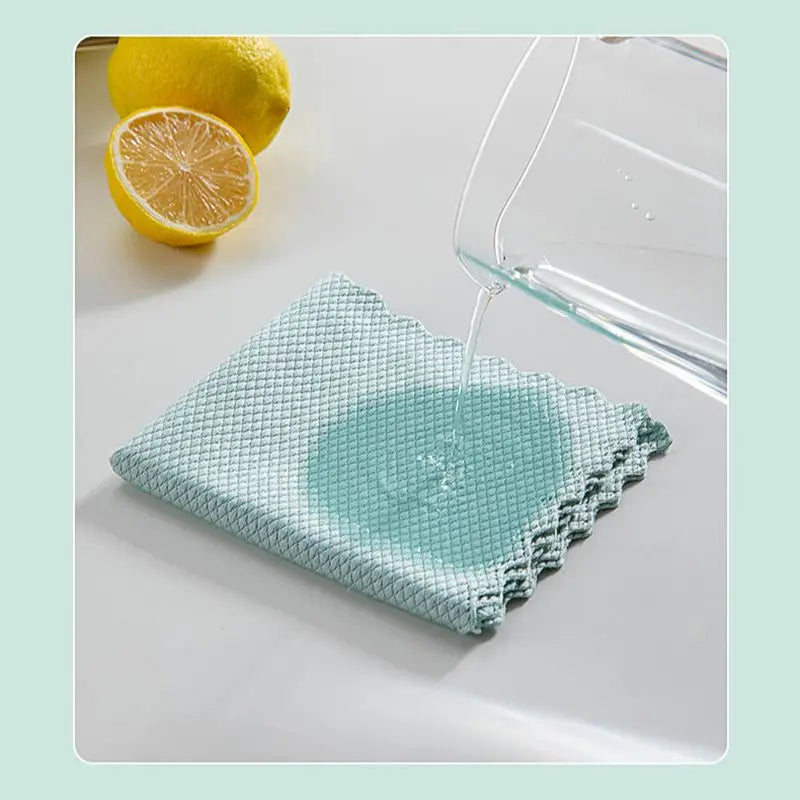 9.8-Inch Microfiber Glass Cleaning Cloths - Image 5
